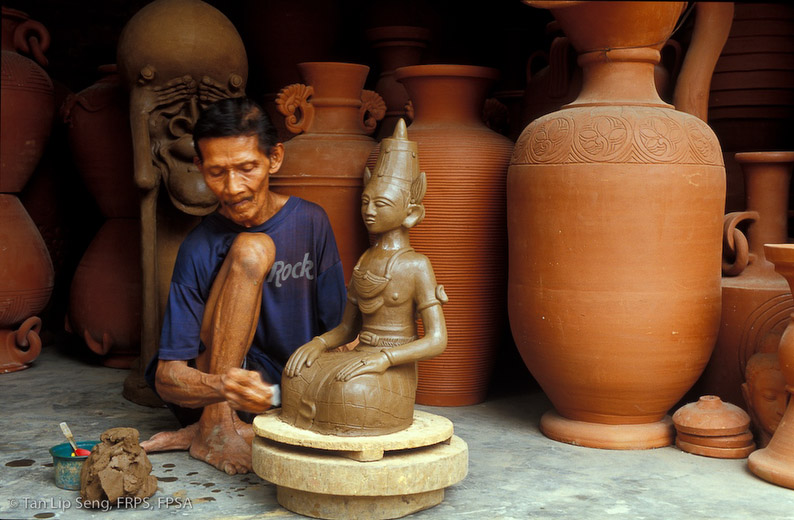 Master Of Pottery