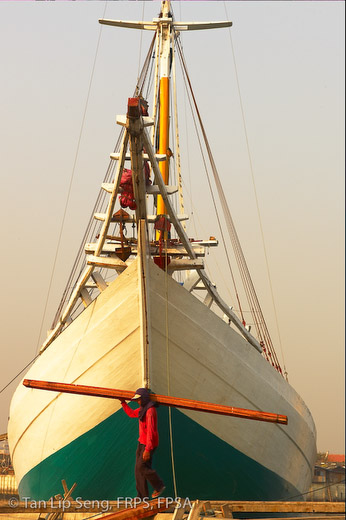 Unloading At Sunda Kelapa